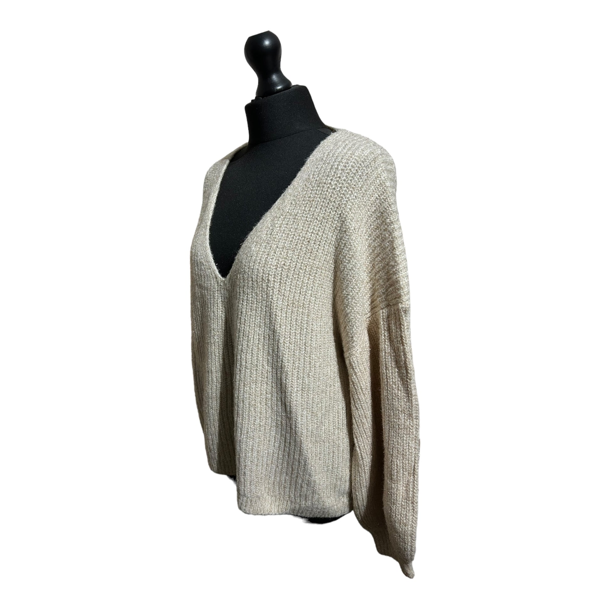 Boden Chunky Fluffy V-Neck Jumper - Recurring.Life