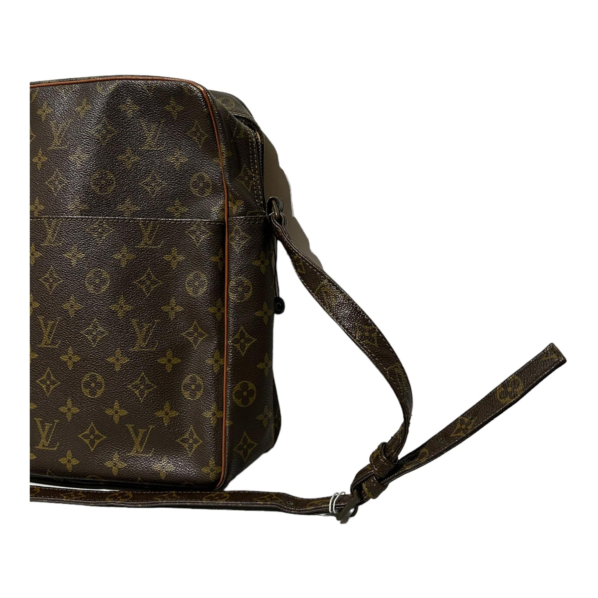 Louis Vuitton Vintage Messenger Bag - Recurring.Life